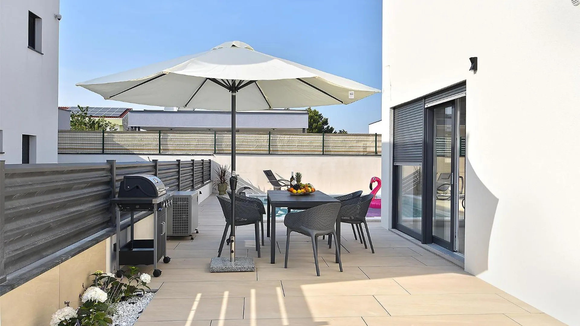 Jlo1 Mit Beheizbarem Pool Villa Peroj